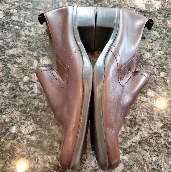 Easy Spirit Brown Leather loafers - Size 9W - Picture 2 of 6